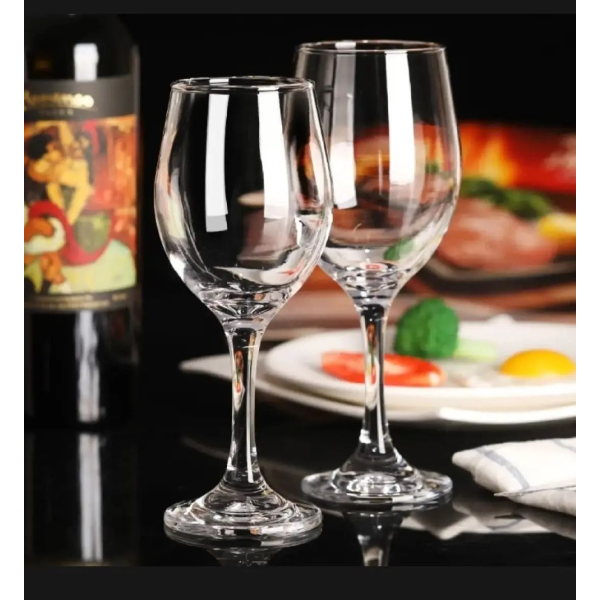 Elegant Clear Wine Goblet – Classic Stemmed Glass with Round Bowl Design